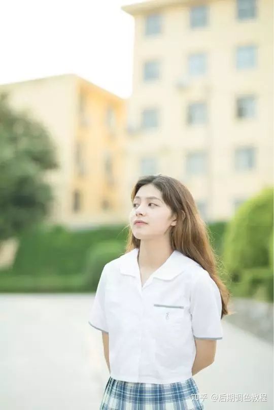 Photoshop調出外景人像暖色淡雅效果